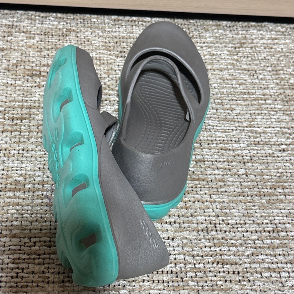 CROCS Women's Gray and Green Flats - Picture 11 of 11